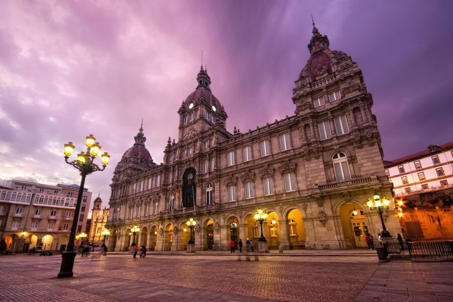 A Coruña: Historic Walking Tour Old Town and Highlights - Why this walk is a smart introduction to A Coruña