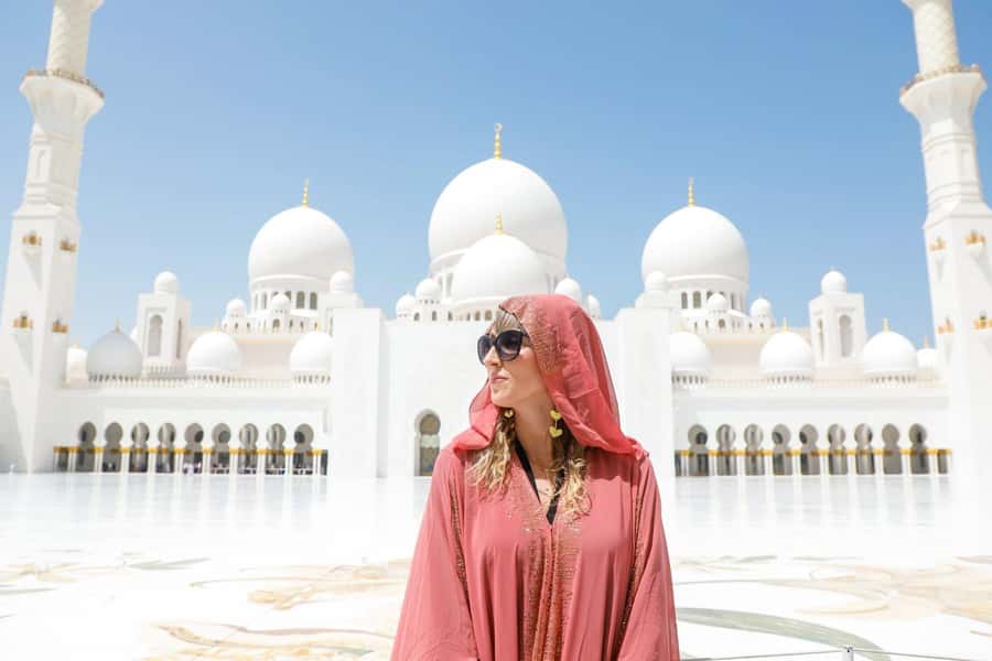 Abu Dhabi: Guided Walking Tour at Sheikh Zayed Grand Mosque - Is this Sheikh Zayed Grand Mosque tour right for you?