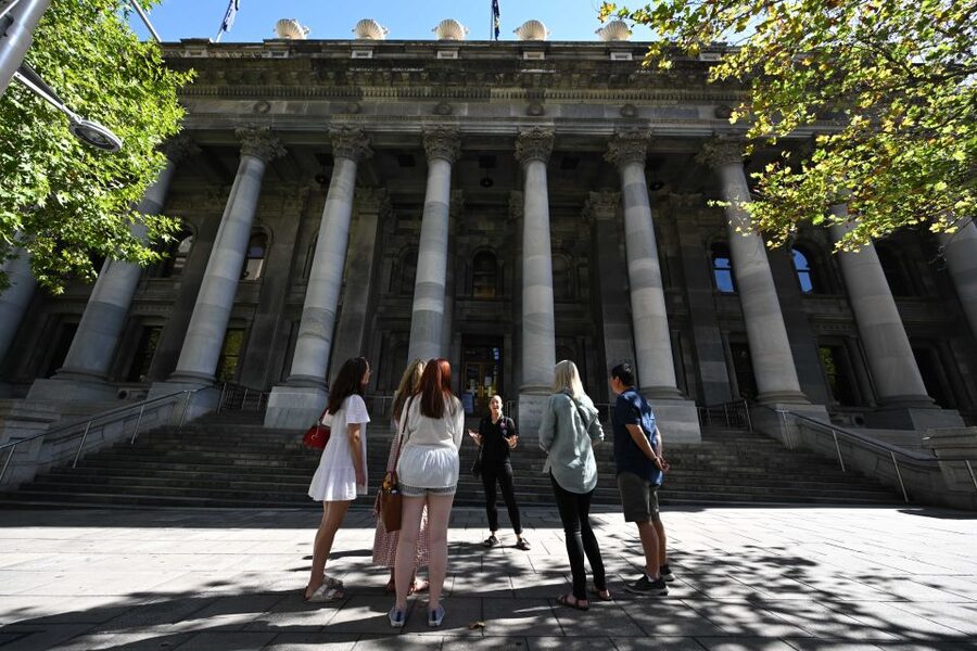 Adelaide: City Walking Tour with Guide - Parliament House and Adelaide Town Hall