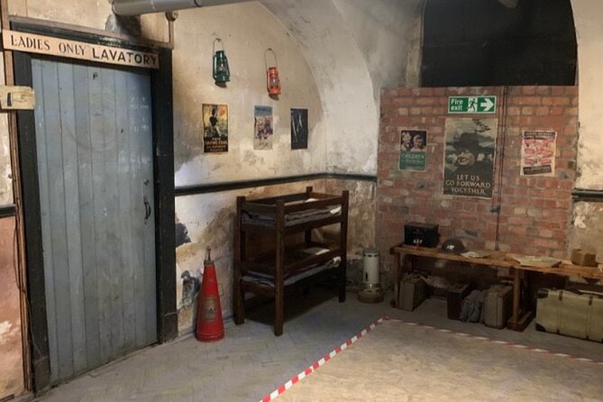 Air Raid Shelter + St. Nicholas Market Walking Tour - What the air raid shelter reveals