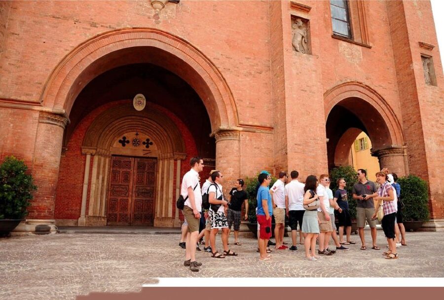 Alba: Historic Town Highlights Guided Walking Tour - Roman remains and Alba’s earliest story