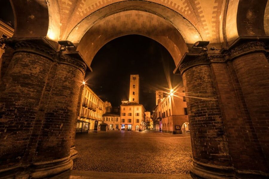 Alba: Historic Town Highlights Guided Walking Tour - What the two-hour itinerary feels like