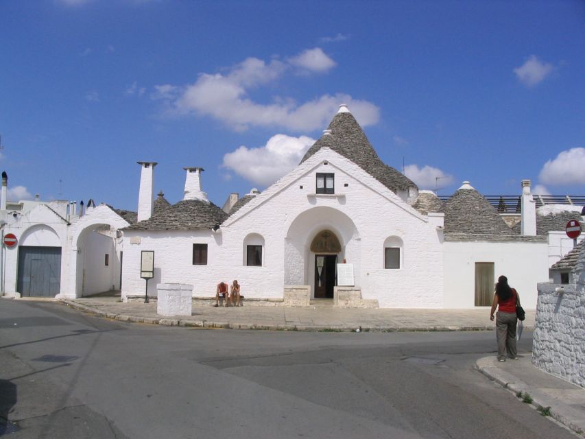 Alberobello: History Walking Tour - Rione Monti: Alberobello’s famous trulli streets