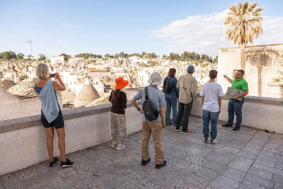 Alberobello: Walking Tour among Trulli Houses with a Local - What the guide adds to the experience
