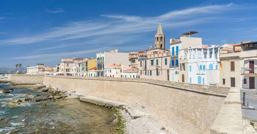 Alghero: Historic Center Walking Tour with A Local Guide - Who Should Book This Tour