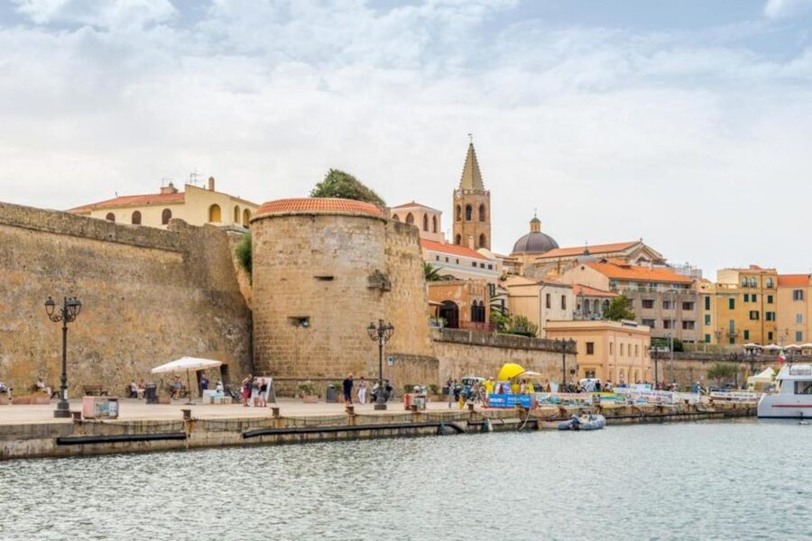 Alghero: Historic Center Walking Tour with A Local Guide - Practical Tips for a Comfortable Walk