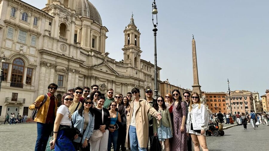 Alternative Walking Tour of Rome's City Center & Hidden Gems - Key points at a glance