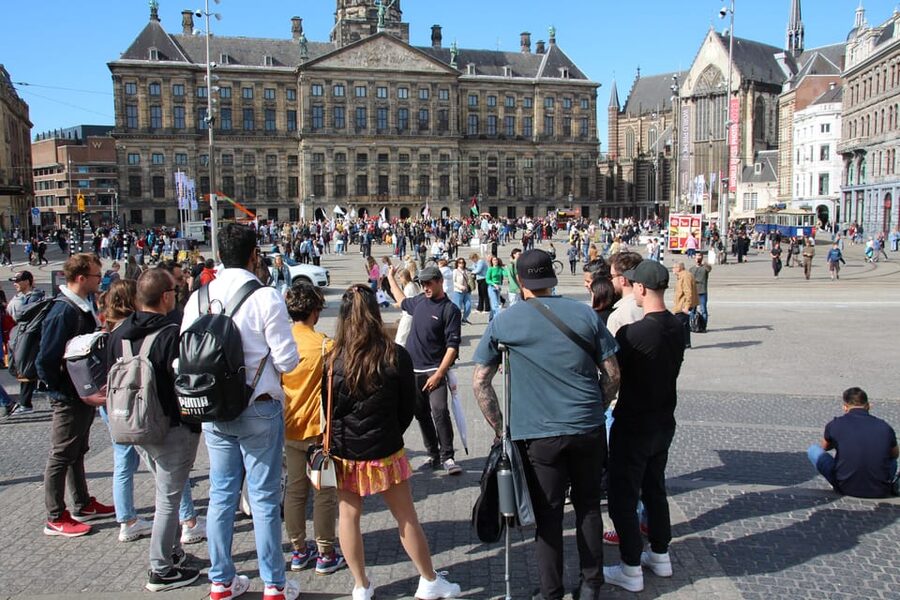 Amsterdam: Anne Frank Guided Small Group Walking Tour - Nieuwezijds Voorburgwal 120 and the city under occupation