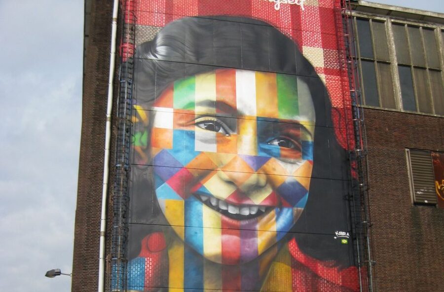 Amsterdam: Anne Frank Walking Tour - What the guides do best