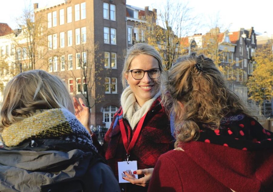 Amsterdam: Cultural Highlights Walking Tour - De Negen Straatjes and everyday canal districts