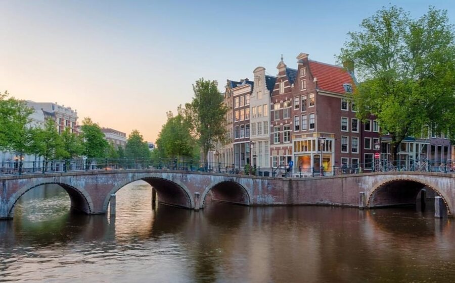 Amsterdam: Haunted History and Ghost Walking Tour - Why this Amsterdam ghost walk works