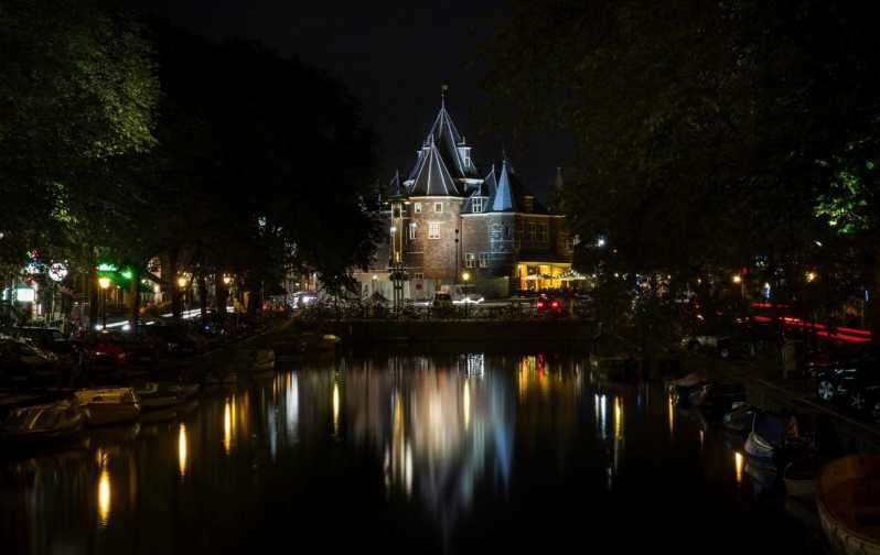 Amsterdam: Haunted History and Ghost Walking Tour - The Nieuwe Kerk and the royal side of Amsterdam