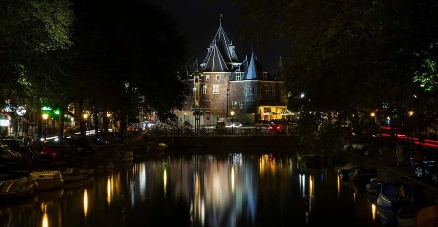 Amsterdam: Haunted History and Ghost Walking Tour - Spinhuis and the sorrow of the women’s prison