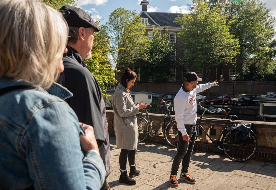 Amsterdam: Highlights & History Walking Tour - Old Town, the Old Church, and Chinatown