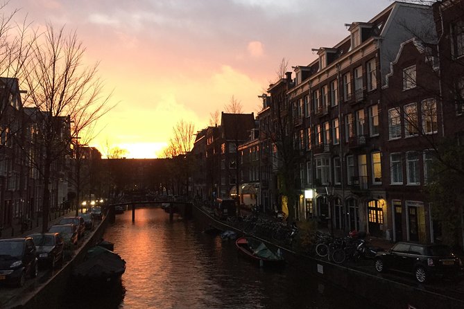 Amsterdam Highlights Walking Tour: Small Group Experience - Begijnhof, old houses, and the quieter side of the center