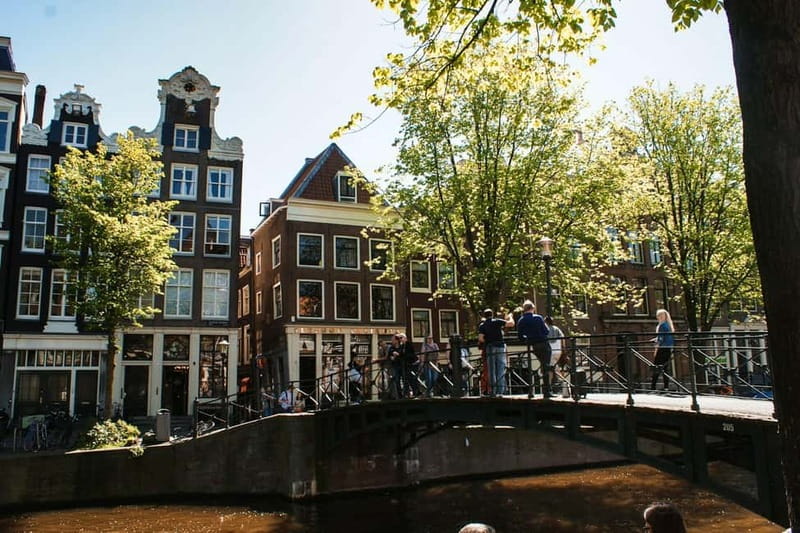 Amsterdam: Iconic Canals & Historic Sights Walking Tour - The Jewish Quarter and stories of wartime courage