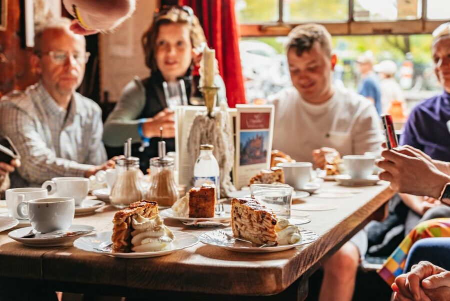 Amsterdam: Jordaan District Local Food Walking Tour - Who should book this Jordaan food walk?