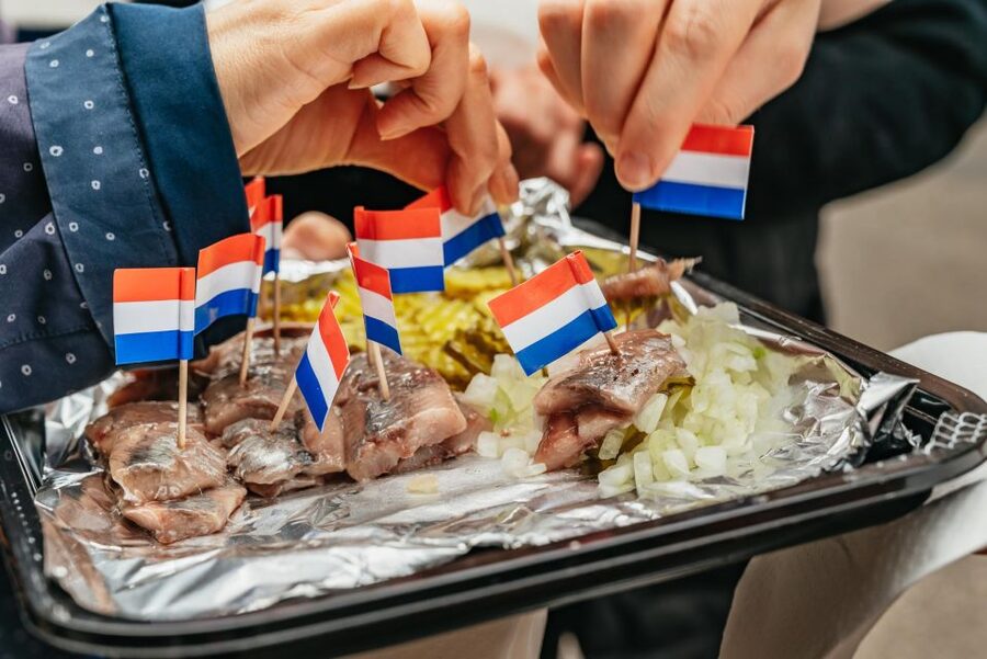 Amsterdam: Jordaan District Local Food Walking Tour - Practical details that affect your day
