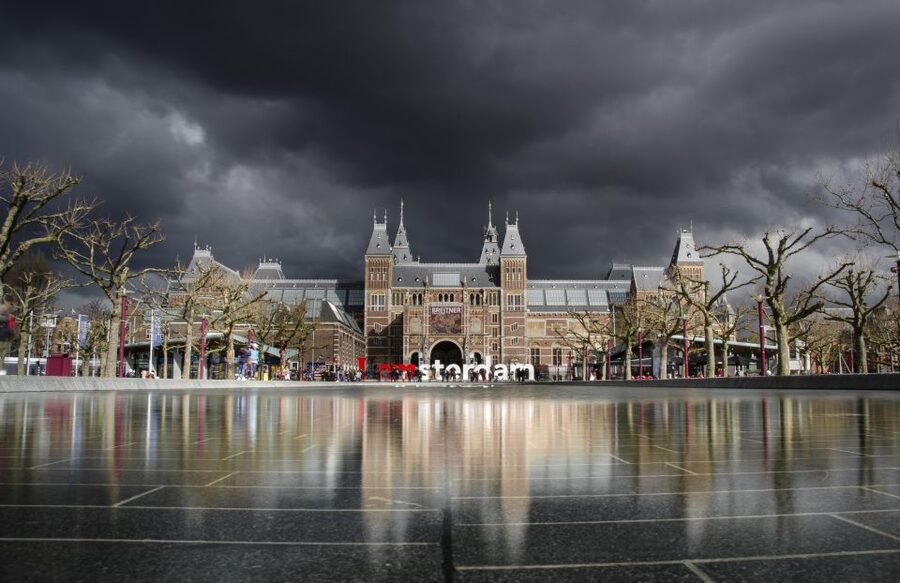 Amsterdam: Private Walking Tour with a Local - Who will get the most from this private walk