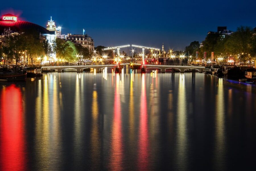 Amsterdam: Private Walking Tour with a Local - Walking through the Jordaan with more purpose