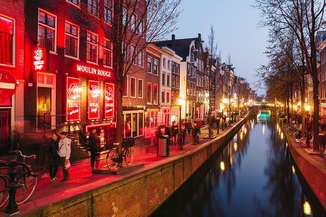 Amsterdam Red Light District Walking Tour in EN/DE/IT/ES - What $38.71 buys you