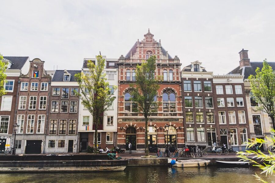 Amsterdam Small-Group Walking Tour - Jewish Cultural District and Zuiderkerk: the city’s hardest history