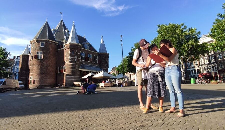 Amsterdam: Treasure Hunt Walking Tour "A Secret Sender" - Key points to know before you book