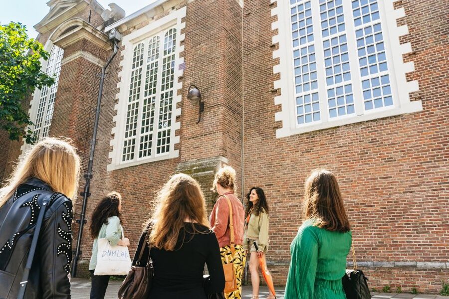 Amsterdam: Walking Tour, Jewish Museum & Synagogue Tickets - The two-hour Anne Frank walking tour