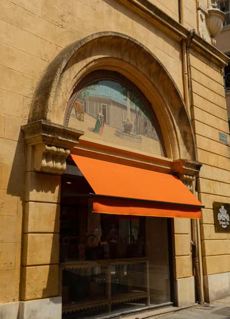 An Aix-traordinary Walking City Tour of Aix-en-Provence - Place Richelme and the taste of daily Aix