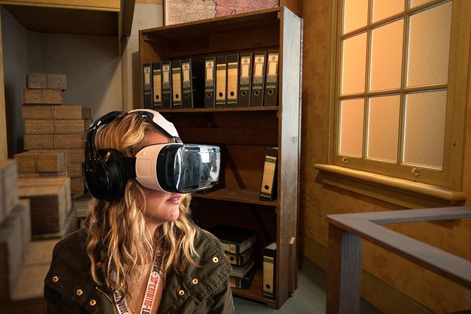 Anne Frank's Last Walk & See Anne Frank House in Virtual Reality - Prinsengracht brings the city’s waterways into the story