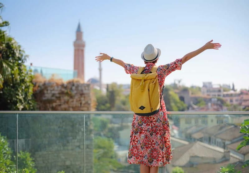 Antalya: Old Town Walking Tour with Turkish Tea and Baklava - Guide Quality and Group Size
