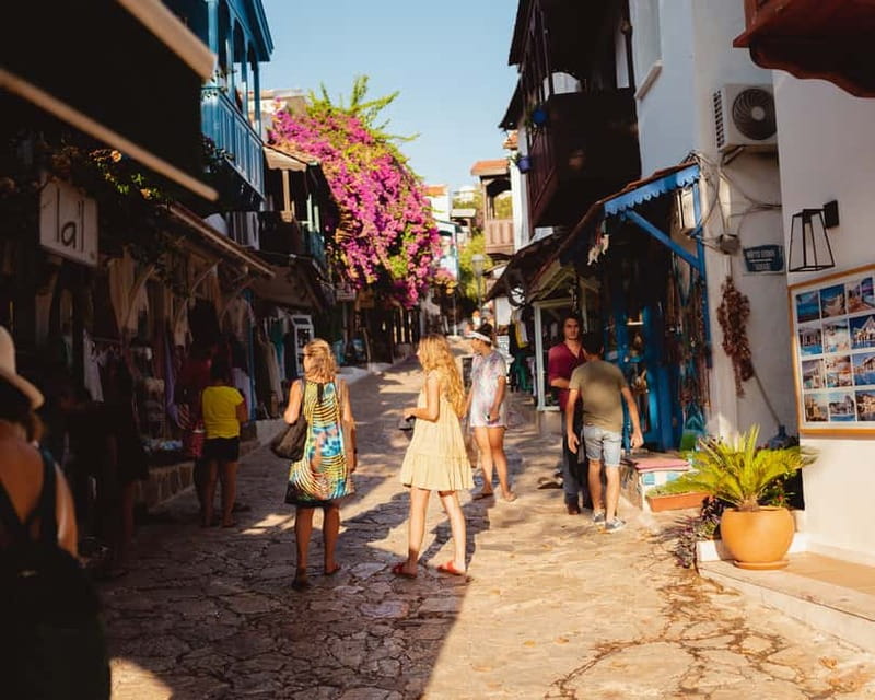 Antalya: Old Town Walking Tour with Turkish Tea and Baklava - Why This Two-Hour Walk Works So Well