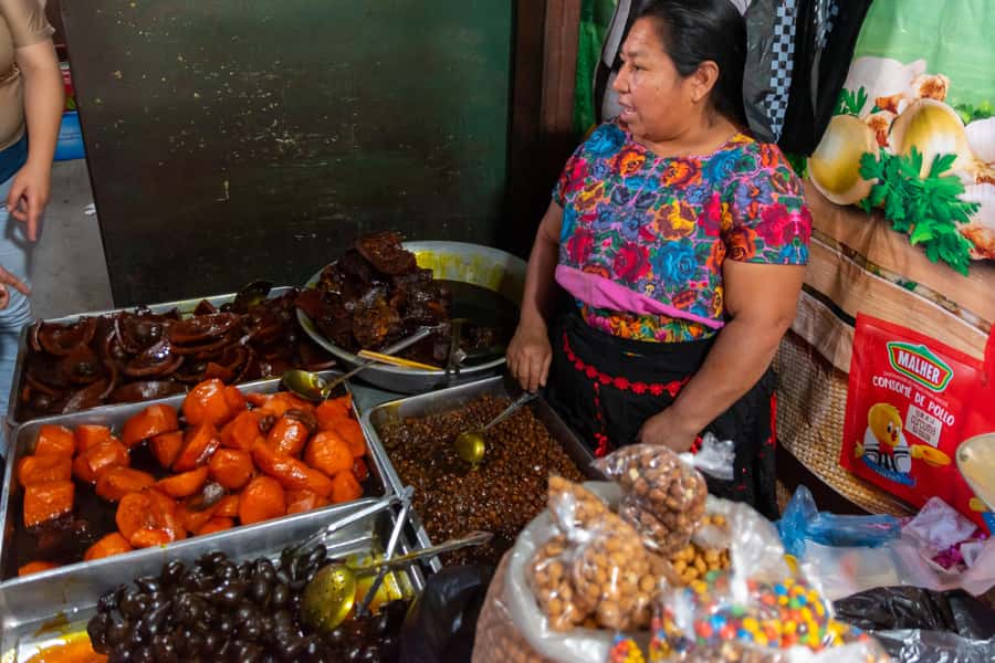 Antigua Guatemala: Street Food Walking Tour with Tastings - Guides who connect food with Antigua’s past