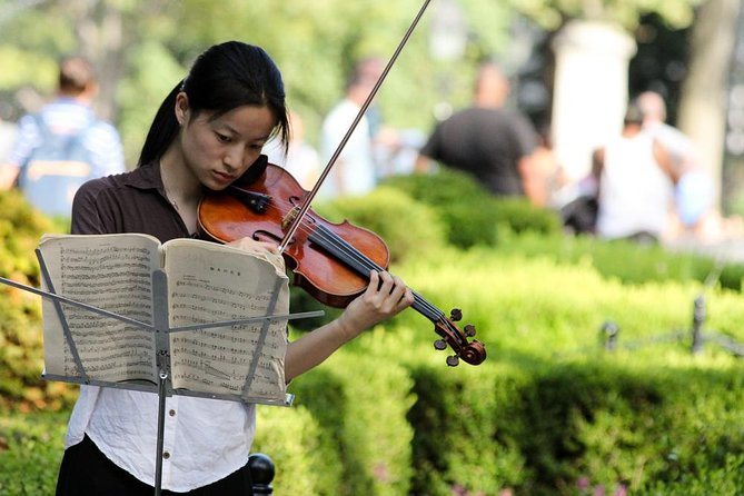 Artistic, Alternative Greenwich Village Walking Tour - Washington Square Park in 15 minutes