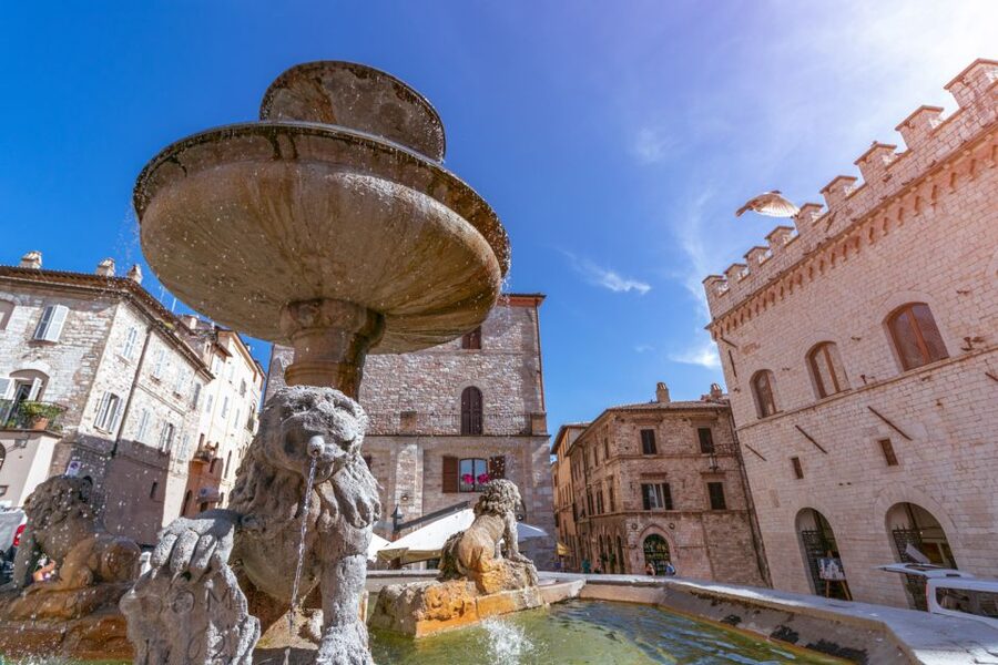 Assisi: Old Town Guided Walking Tour - Weather and timing matter in Assisi