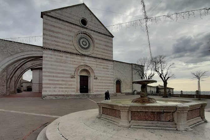 Assisi Private Walking Tour including St. Francis Basilica - What your guide may add beyond the fixed route