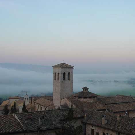 Assisi: Private Walking Tour with St. Francis Basilica - Dress rules and timing matter