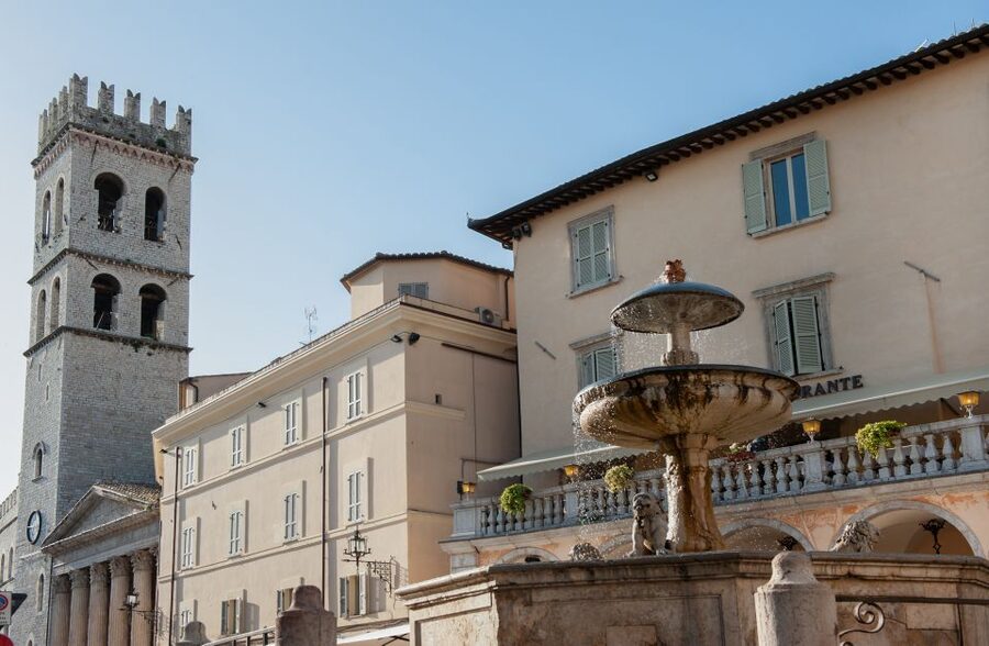 Assisi: Walking Tour with St. Francis Basilica Visit - Santa Maria Maggiore, Carlo Acutis, and extra local context