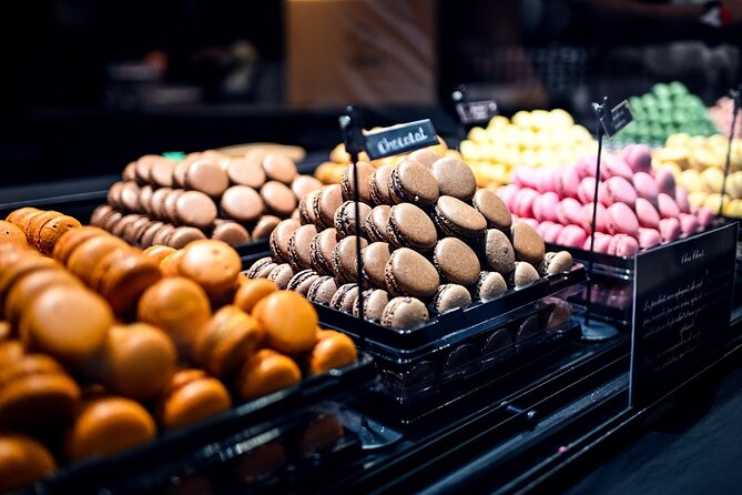 Authentic Parisian Gourmet Food Tour with 10 Local Dishes & Wines - Montmartre route: food among windmills and steep streets