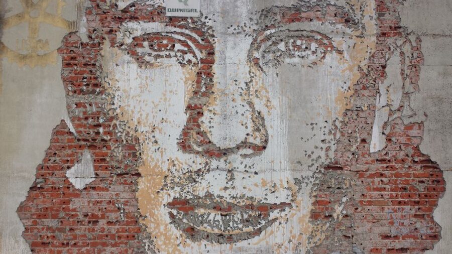 Aveiro: Stories, Canals, and Tiles Guided Walking Tour - Tiles, convent history, and Santa Joana