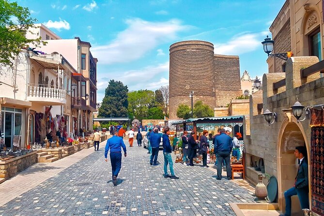Baku Walking Tour (Old City) - The guides shape the experience