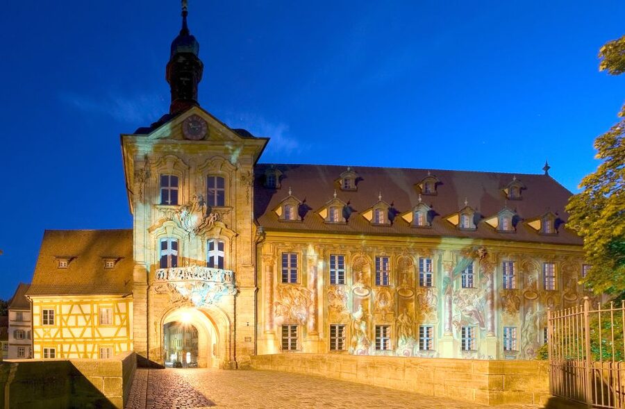 Bamberg: Guided Walking Tour - What the German-only format means