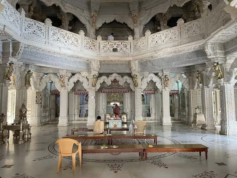 Bangalore: Palace, Temples, Fort & Markets Walking Tour - The Jain temple and a quieter finish