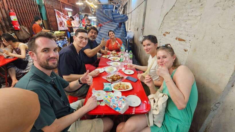 Bangkok Authentic Tasting Thai-Chinatown Walking Food Tour - Why Chinatown is the right place for a food walk