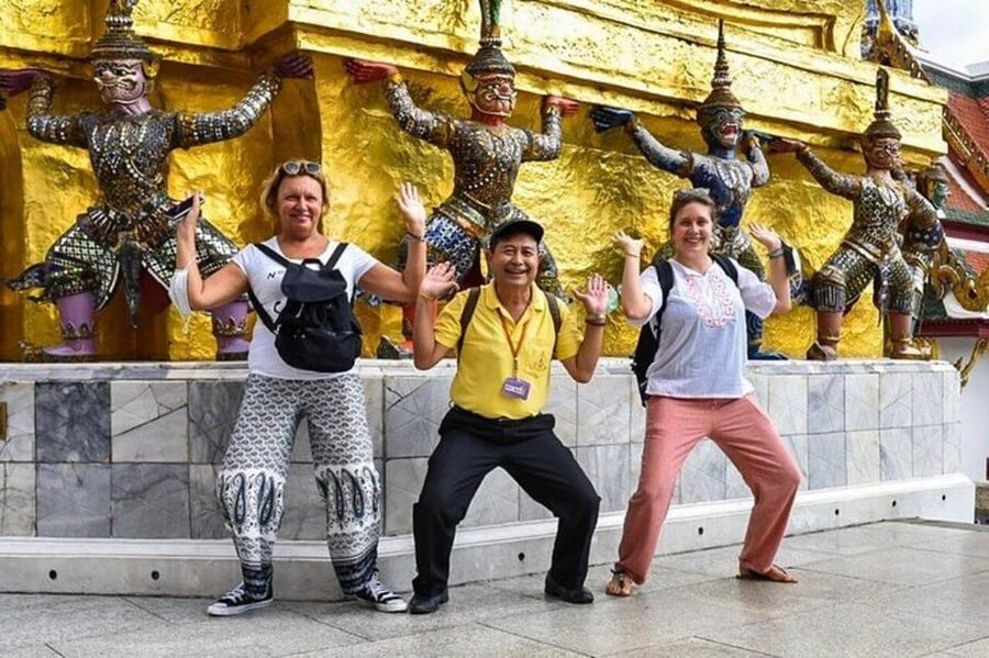 Bangkok: City Highlights and Landmarks Private Walking Tour - Walking, transport, and comfort