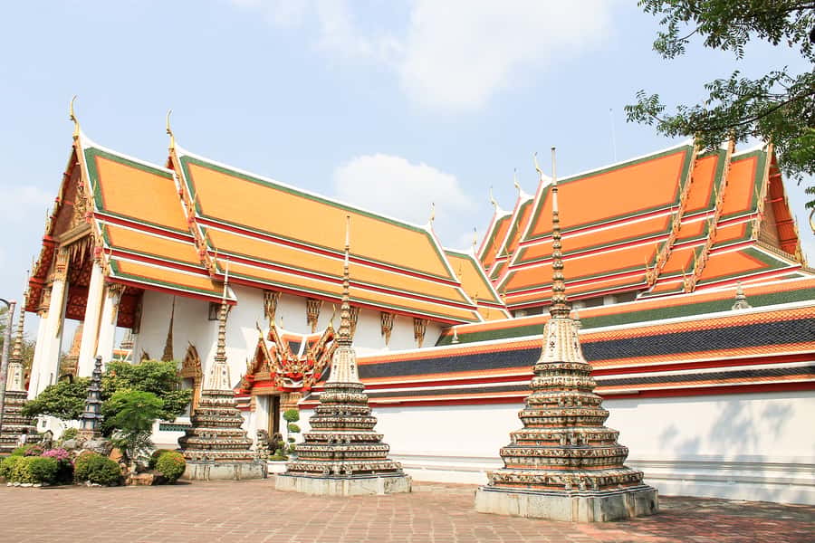 Bangkok: City Highlights Temple and Market Walking Tour - Wat Pho and the 46-meter Reclining Buddha option