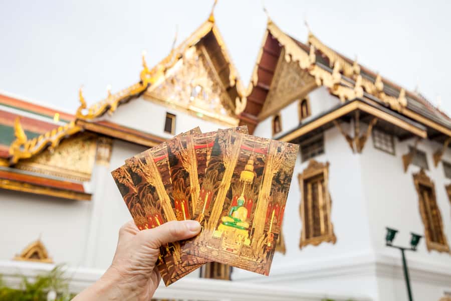 Bangkok: City Highlights Temple and Market Walking Tour - Wat Arun and the Chao Phraya finish
