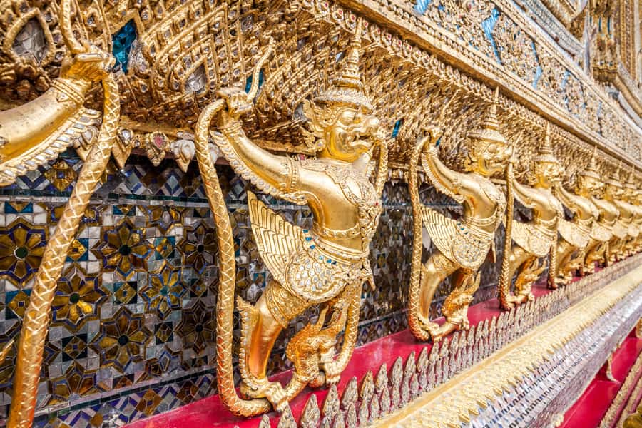 Bangkok: City Highlights Temple and Market Walking Tour - Price, pace, and what you receive for $42
