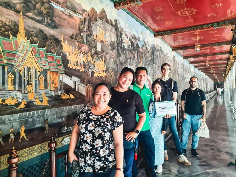 Bangkok: Grand Palace and Wat Phra Kaew Guided Walking Tour - A lower-impact way to see the palace