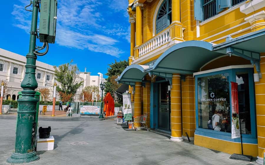 Bangkok: Grand Palace, Wat Pho, & Wat Arun Walking Tour - Should you book this Bangkok temple tour?
